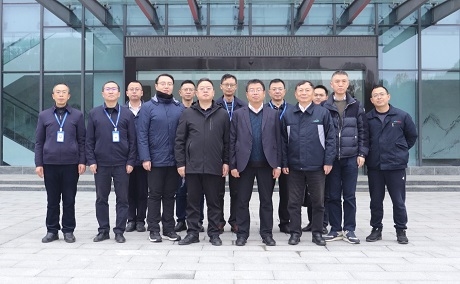 蒋文春率队莅临绵阳GA黄金甲公司调研指导事情